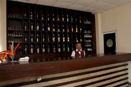 Concord Grand Hotel Dehiwala-Mount Lavinia 3*,